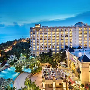 Crowne Plaza Bay By Ihg Resort