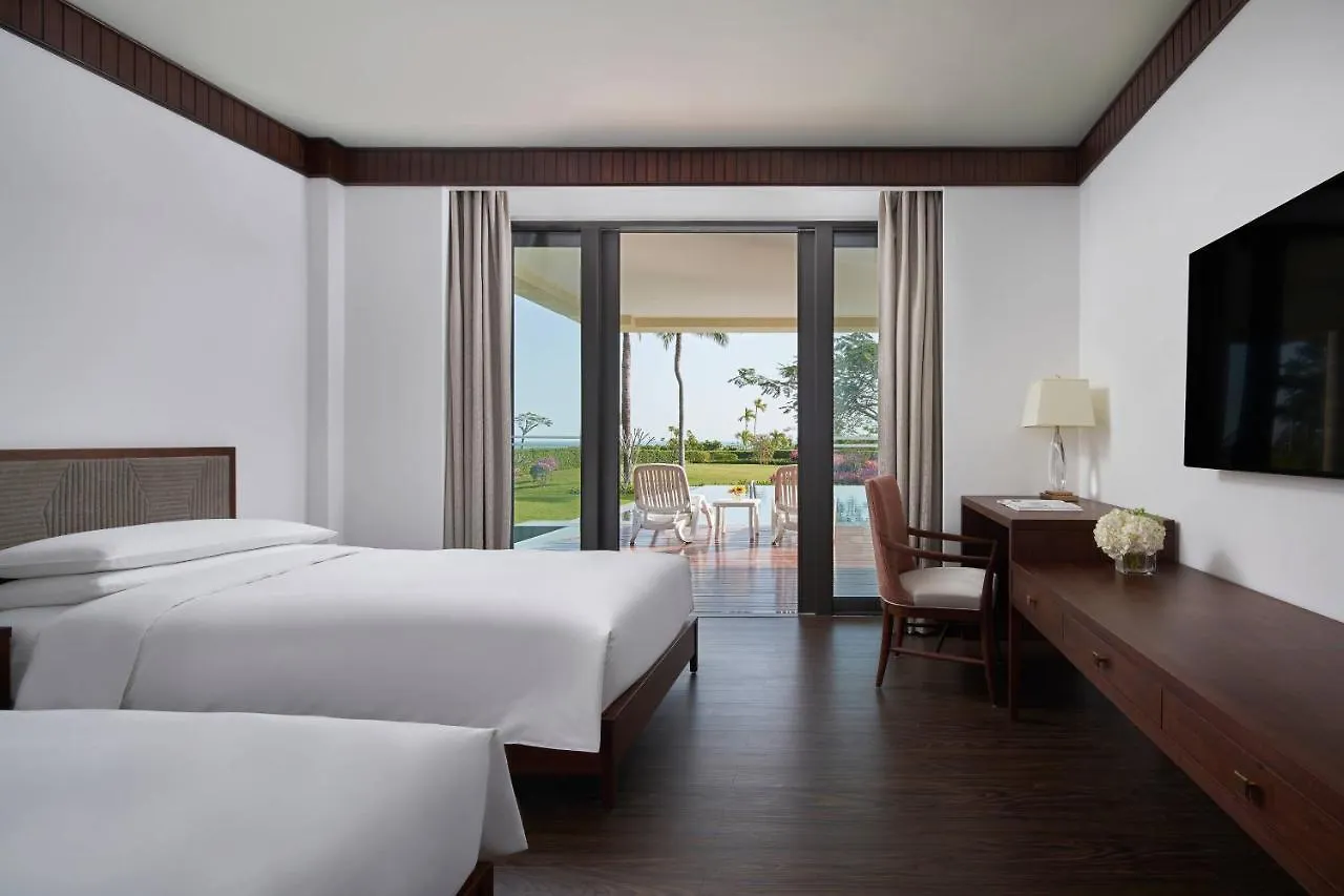 Sanya Marriott Yalong Bay Resort & Spa 5*,